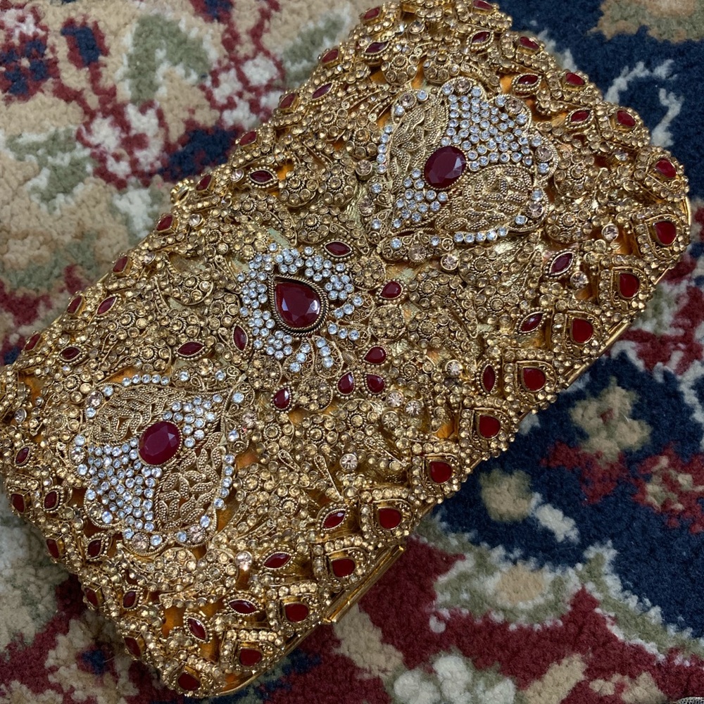 Wedding clutch